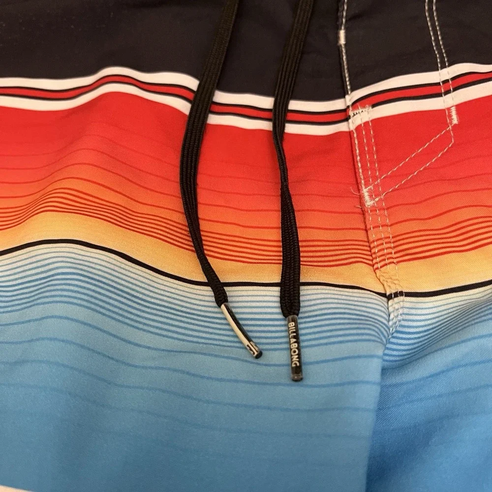BILLABONG Men's Size 34 Striped Surfing Board Shorts Swim Trunks Platinum X NWT